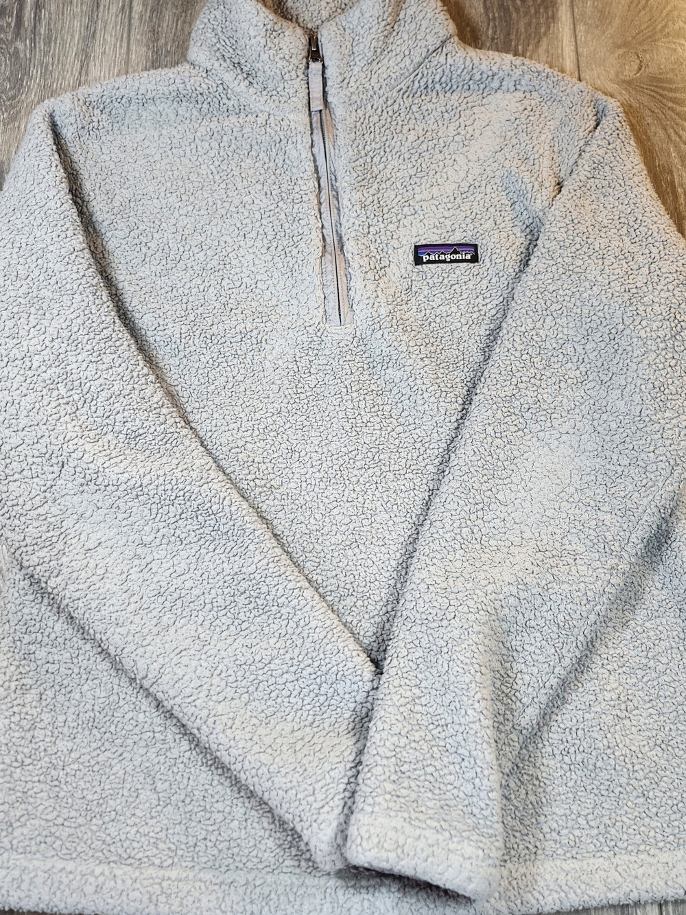 Patagonia Light Gray Sherpa 1/4 Zip Turtleneck Pullover